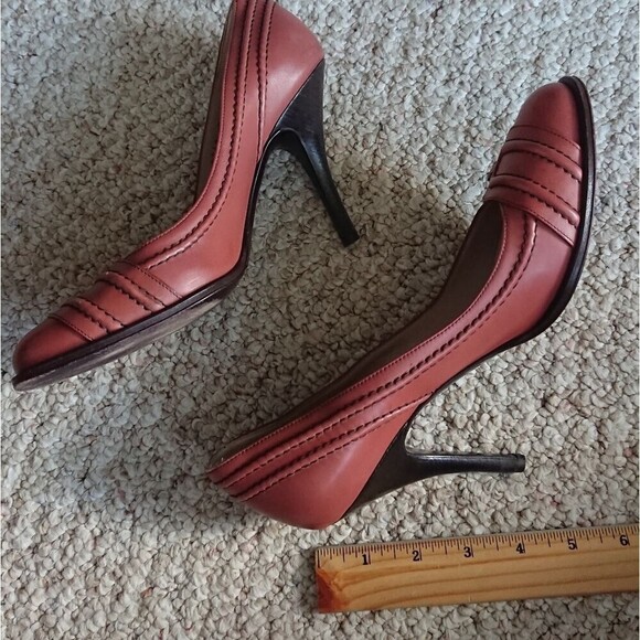 Salvatore Ferragamo rose brown color pumps size 8B - Picture 9 of 12